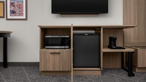 ADA Accessible, Studio, 1 King Bed, Accessible, Non Smoking | Premium bedding, in-room safe, desk, laptop workspace - Hampton Inn & Suites Colorado Springs/I-25 South (Colorado Springs)