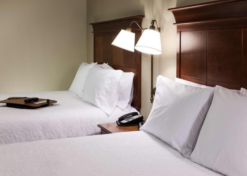 Premium bedding, in-room safe, desk, laptop workspace