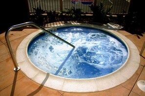 Exterior - Hampton Inn & Suites Seal Beach (Seal Beach)