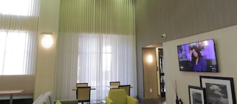 Hampton Inn & Suites Seal Beach