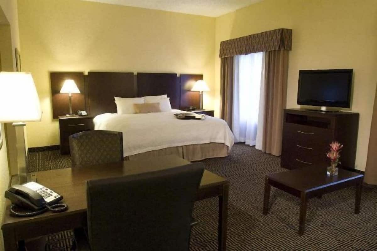 In-room safe, iron/ironing board, free WiFi, bed sheets