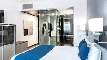 Standard Room, 1 Double Bed | Premium bedding, down comforters, memory foam beds, minibar