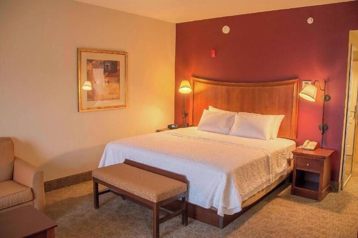 In-room safe, desk, iron/ironing board, free WiFi