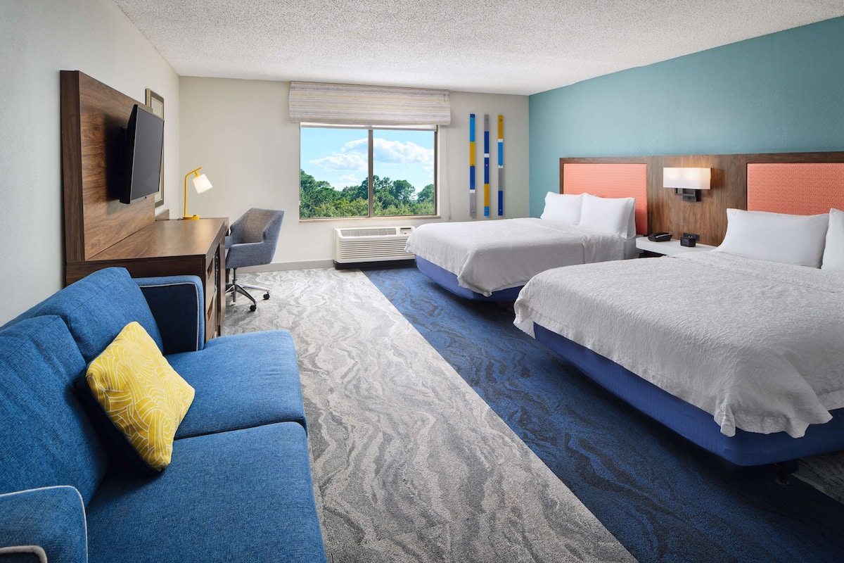 premium bedding, in-room safe, desk, iron/ironing board