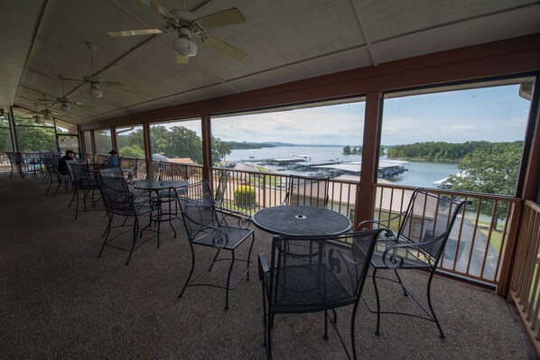 Dining - Branson Yacht Club a Ramada by Wyndham (Branson)