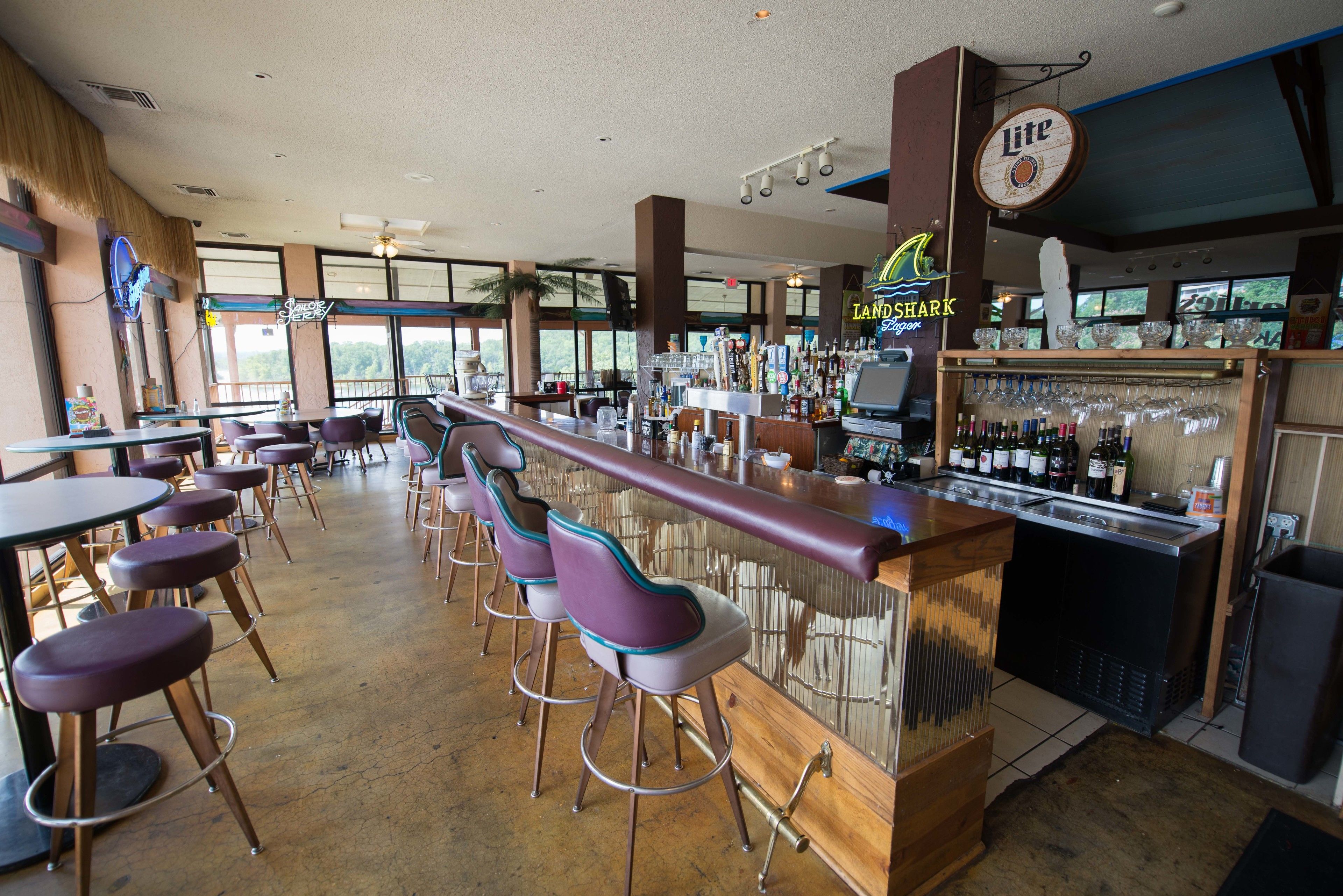 Bar (en la propiedad)