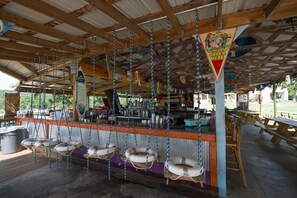 Bar (on property) - Branson Yacht Club a Ramada by Wyndham (Branson)