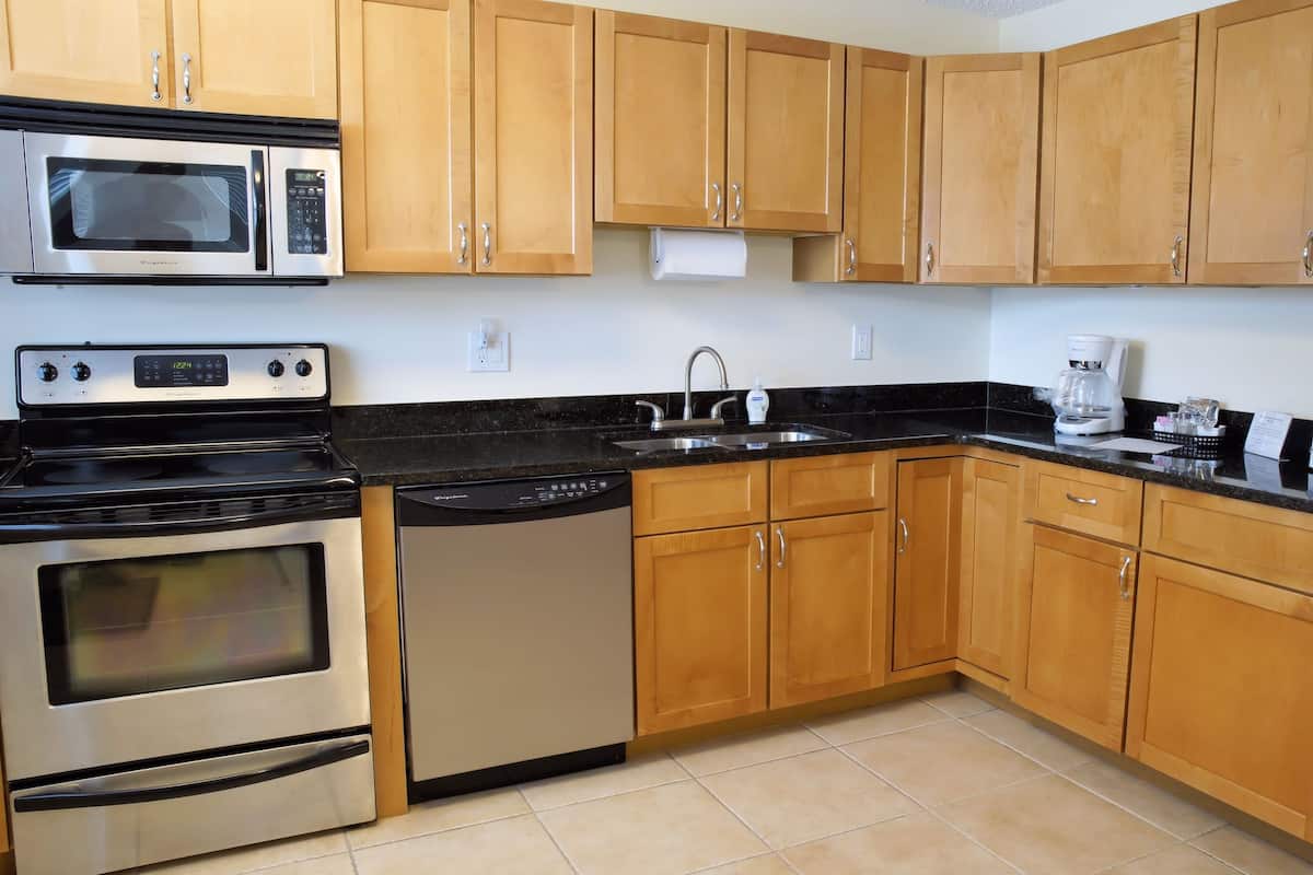 1 bedroom, individually decorated, individually furnished