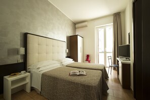 Egyptian cotton sheets, premium bedding, minibar, in-room safe - Hotel Delizia (Milan)