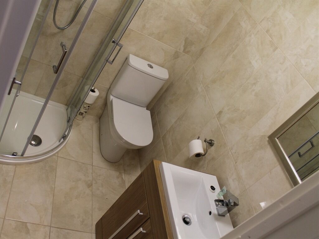 twin room, ensuite | bathroom