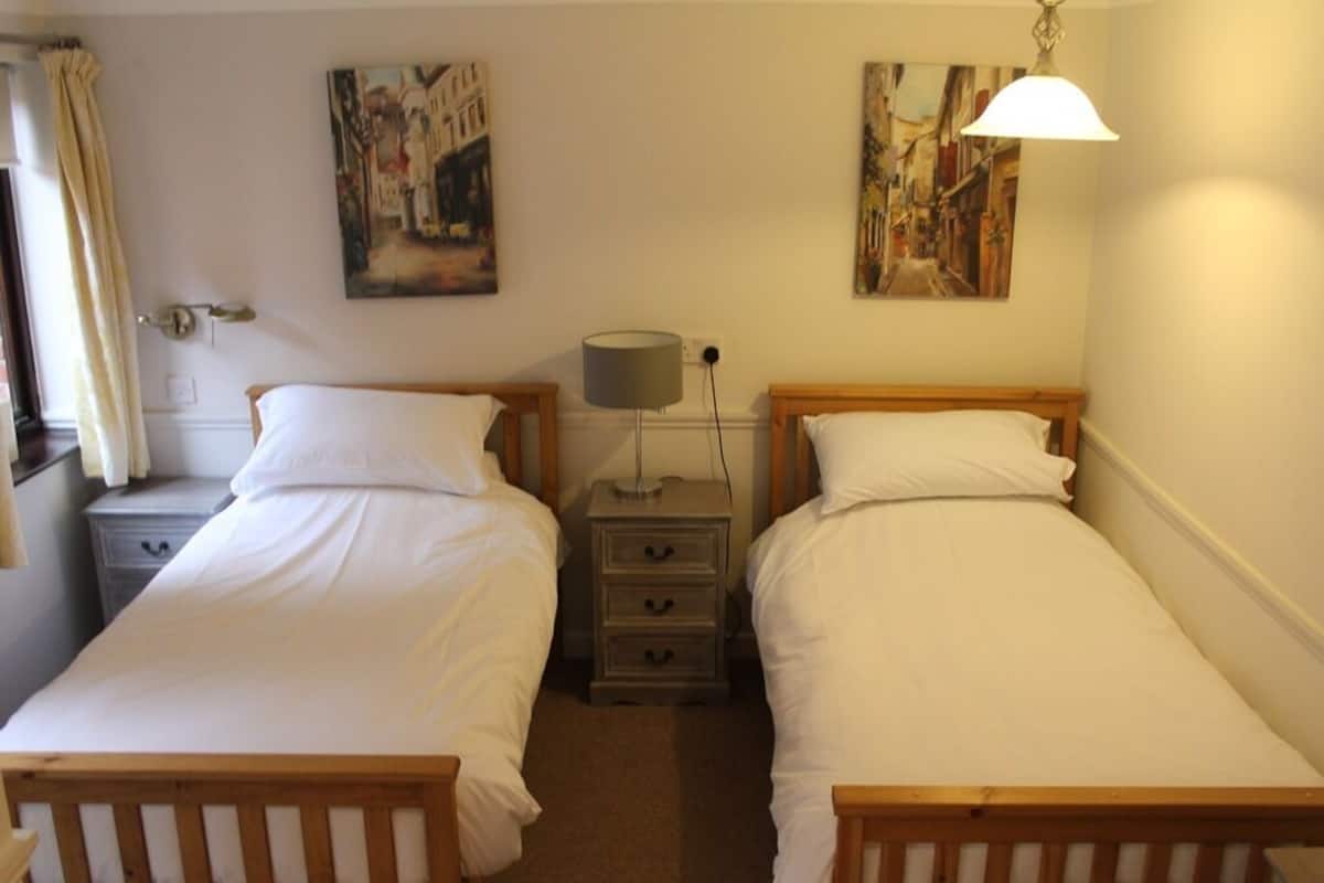Twin Room, Ensuite
