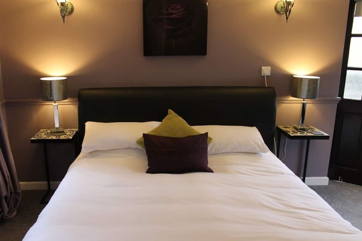 Superior Double Room (King)