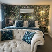The Swan Motel