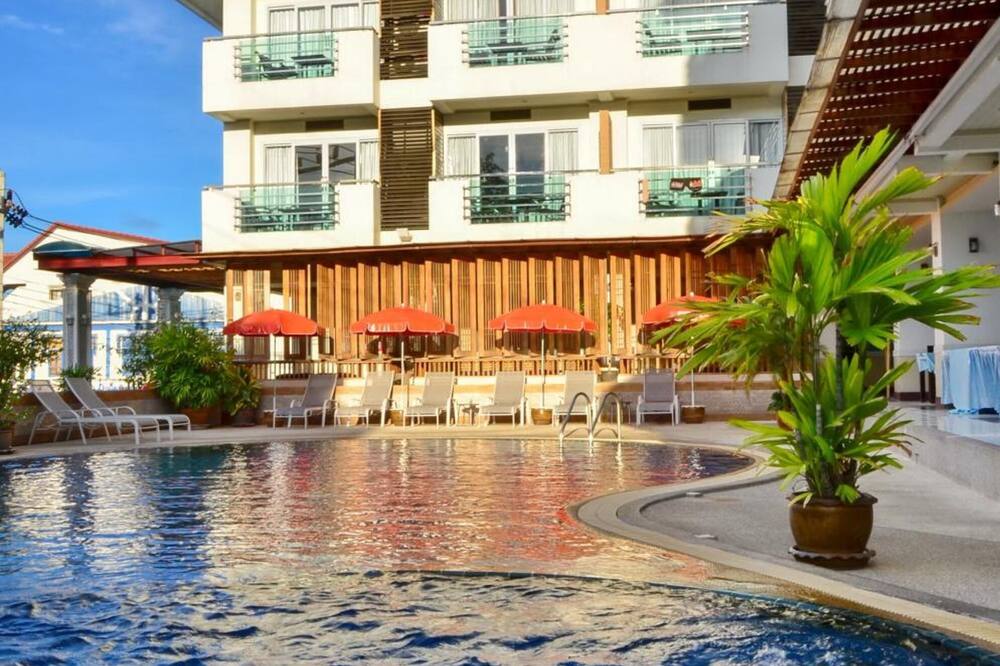 First Residence Hotel