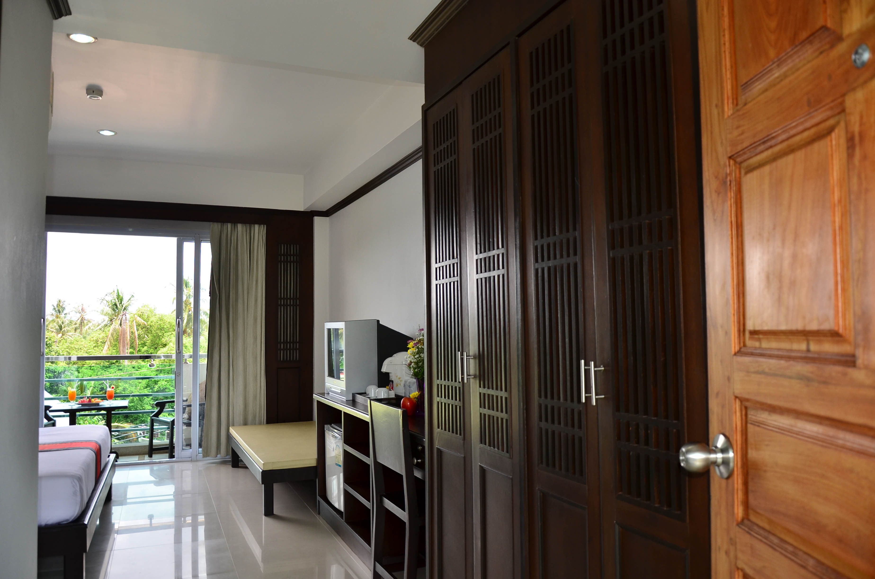 minibar, in-room safe, desk, free cots/infant beds