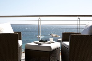 Property grounds - 26 Sunset Villa, Cape Town, Llandudno (Cape Town)
