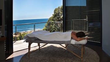 Massage/treatment rooms, massages