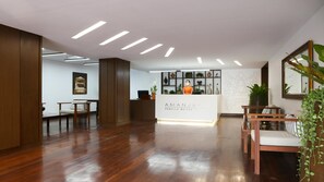 Lobby - Amanjaya Pancam Suites Hotel (Phnom Penh)