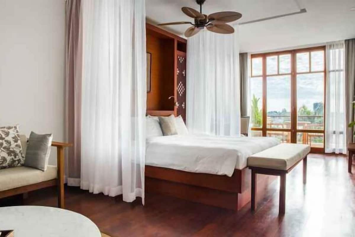 Ylelliset vuodevaatteet, minibaari (osa tuotteista ilmaisia)