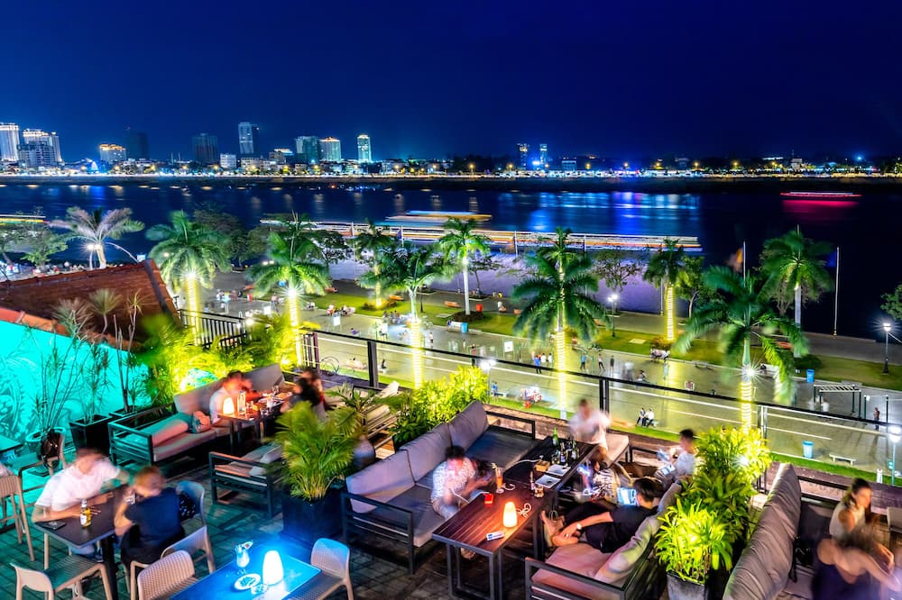 Amanjaya Pancam Suites Hotel