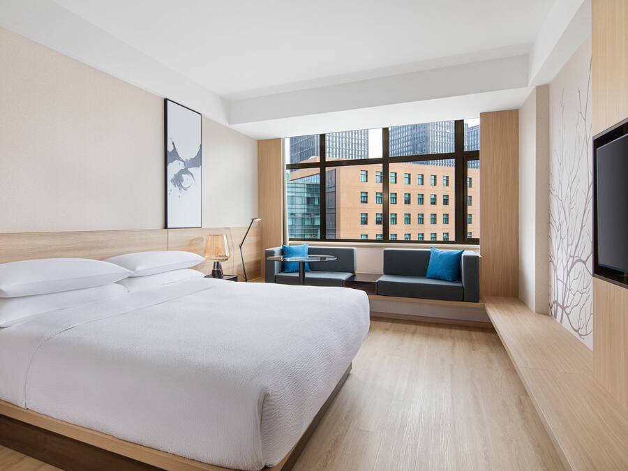 Premier-Zimmer, 1 King-Bett, Stadtblick