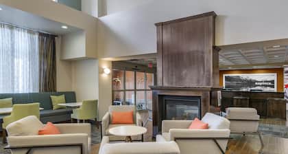 Hampton Inn & Suites by Hilton Edmonton/West