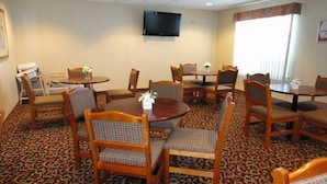 Unclassified image, 3 of 5, button - Days Inn by Wyndham Edmonton South (Edmonton)