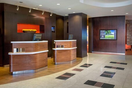 Courtyard by Marriott Paramus - Image 1