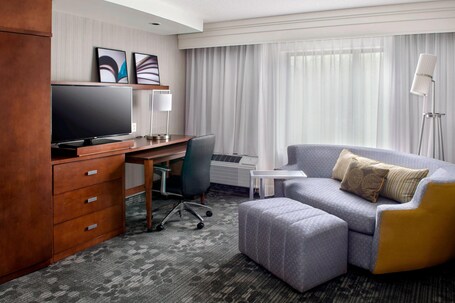 Courtyard by Marriott Paramus - Image 10