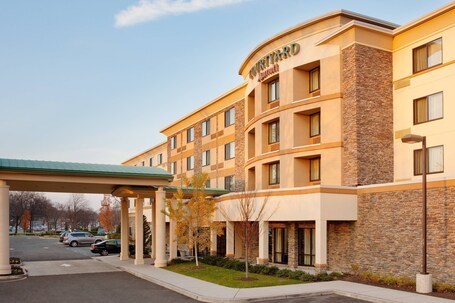 Courtyard by Marriott Paramus - Image 19