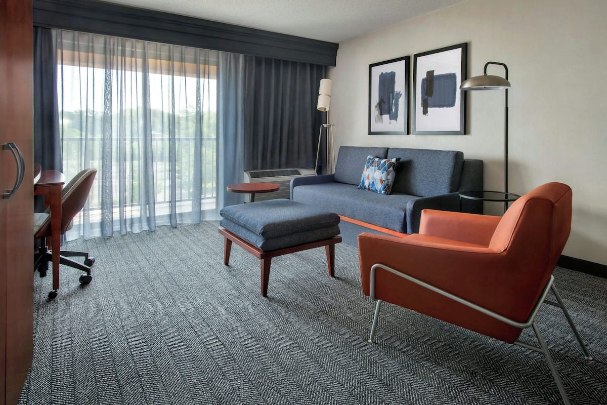 Suite, 1Â King-Bett und Schlafsofa | Wohnbereich | Smart-TV, Netflix