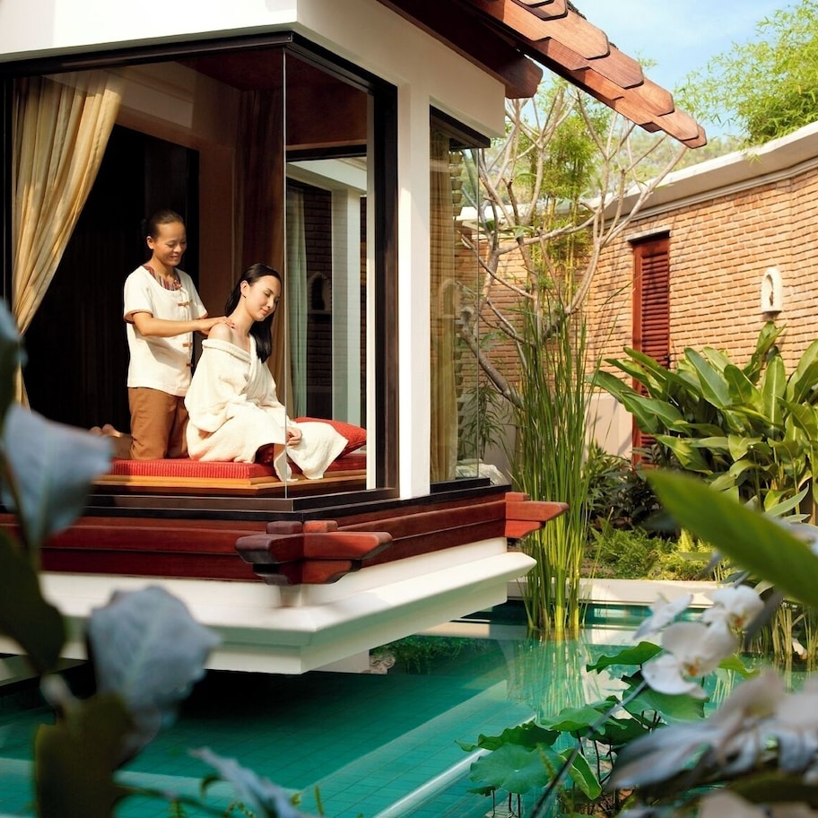 Sauna, hot tub, body treatments, body wraps, body scrubs, facials