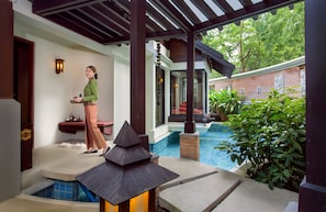 Sauna, Whirlpool, Körperbehandlungen, Ganzkörperwickelbehandlung