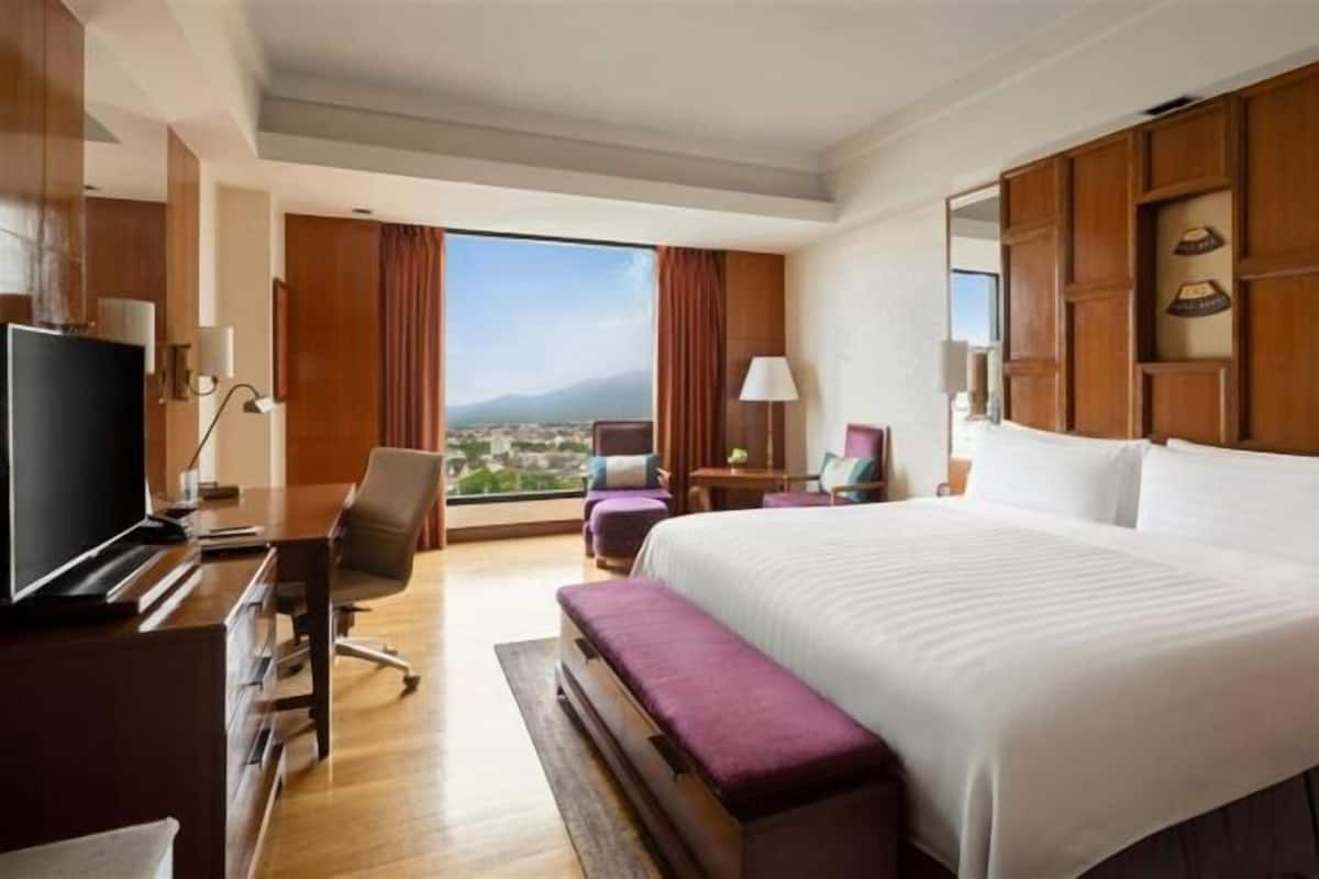 Minibar, in-room safe, desk, blackout drapes