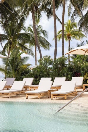 Outdoor pool, pool loungers