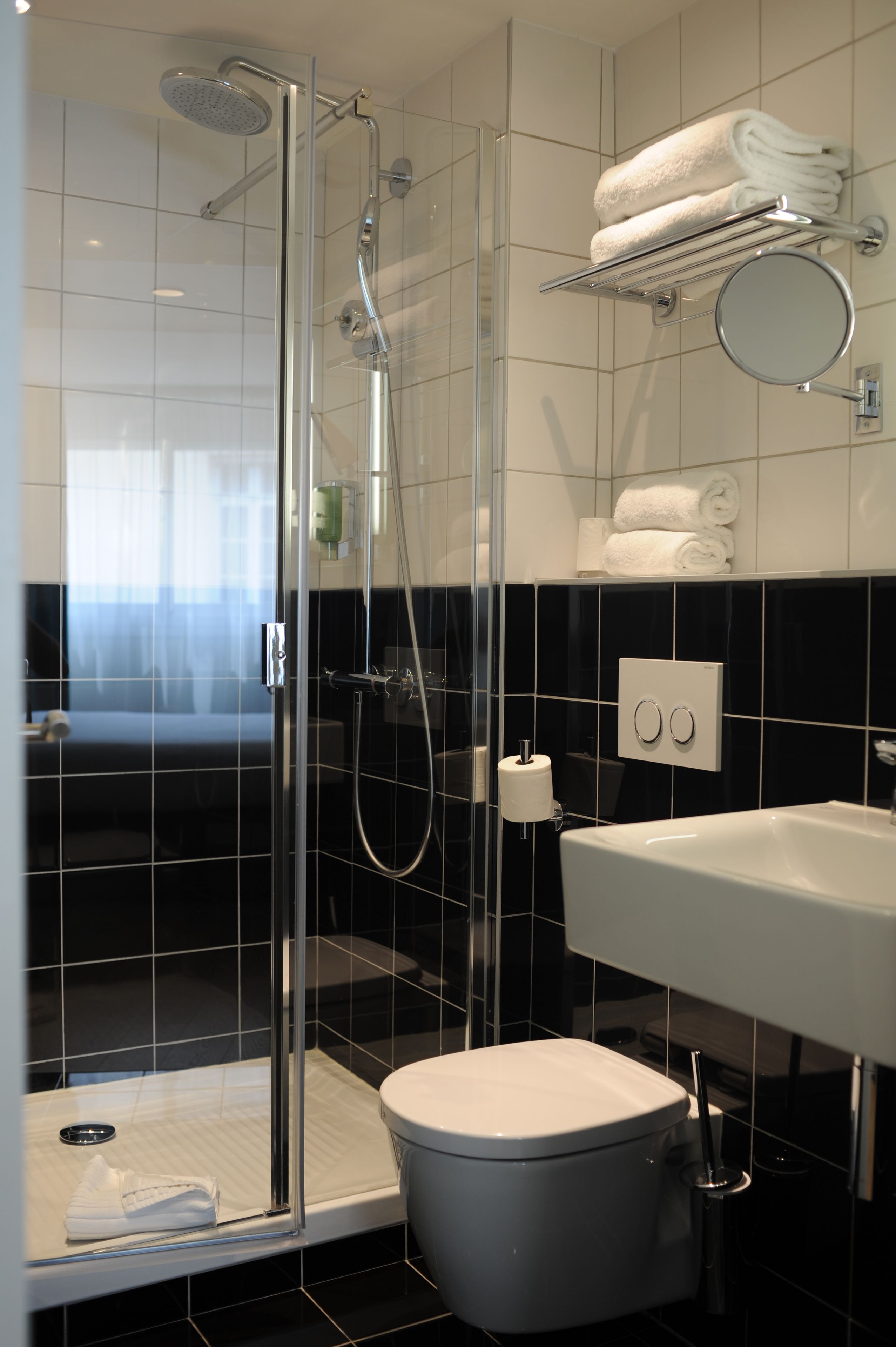 comfort double room | bathroom | hair dryer, towels