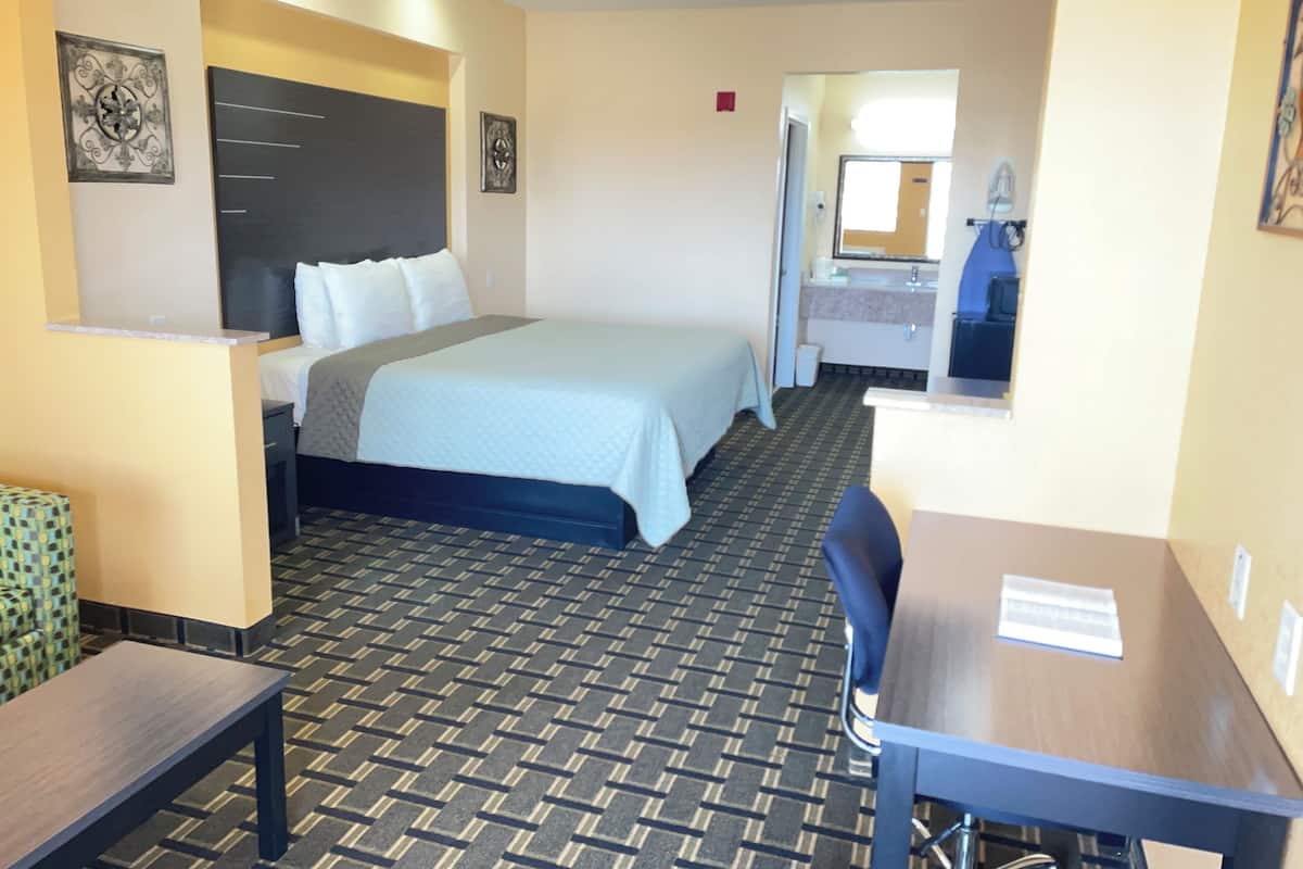Deluxe Room, 1 King Bed, Non Smoking