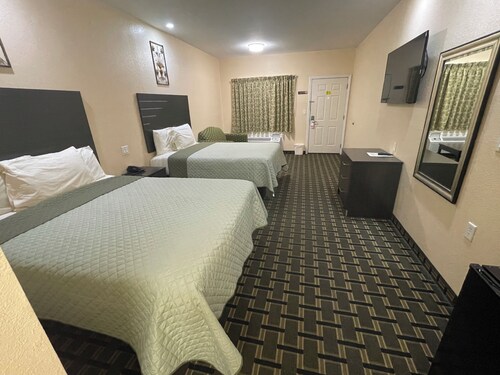 Homegate Inn and Suites