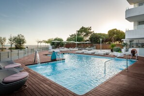 Indoor pool, outdoor pool, pool umbrellas - ALEGRIA Mar Mediterrania - Adults Only (Santa Susanna)