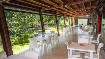 Daily buffet breakfast (EUR 9 per person)