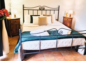 Màn/rèm cản sáng, truy cập Internet không dây miễn phí, bộ trải giường 