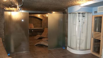 Sauna, hot tub, steam room, Turkish bath, body treatments, body scrubs