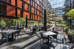 Déjeuner, dßner et souper servis sur place