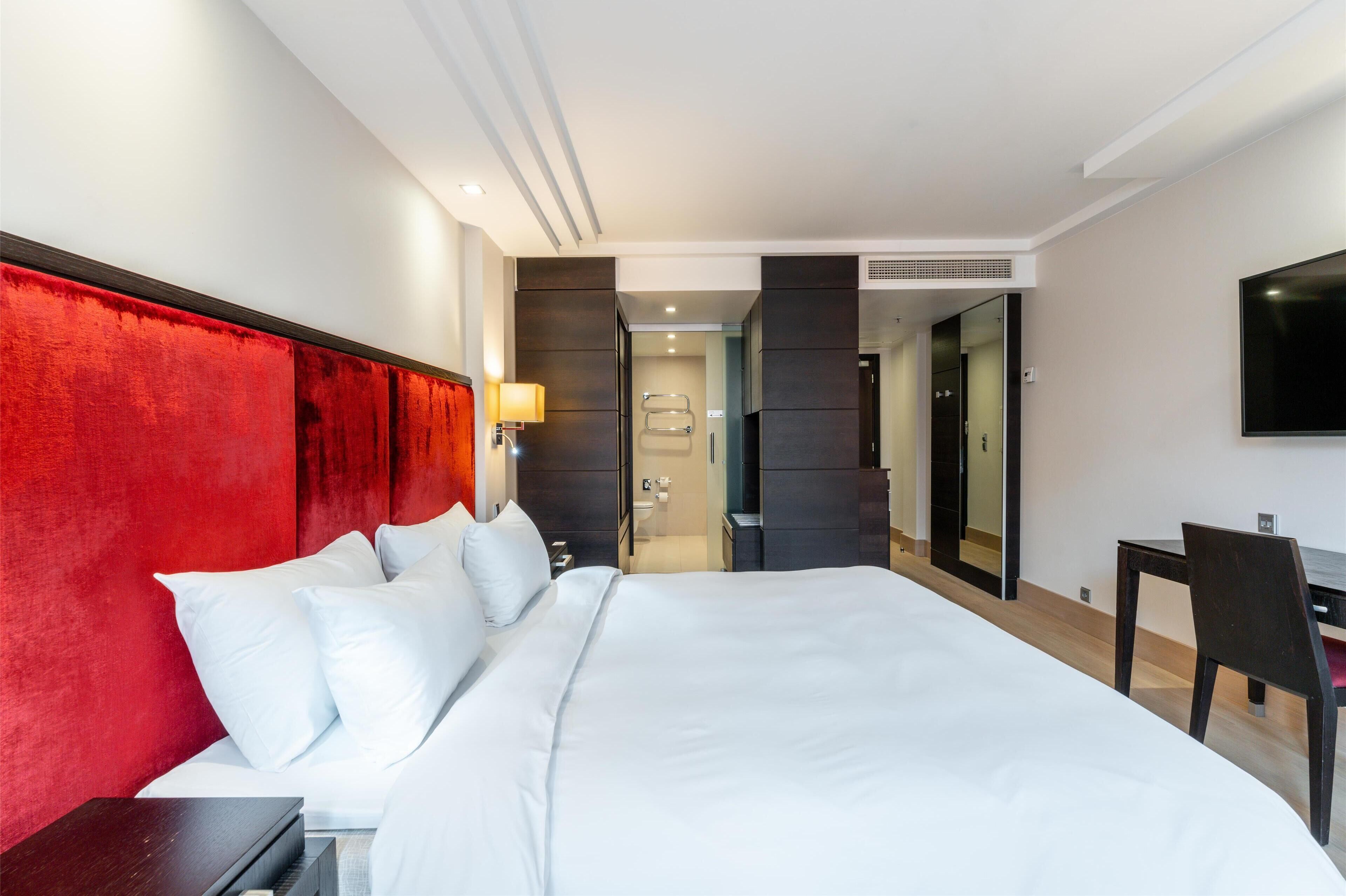 superior room | hypo-allergenic bedding, in-room safe, desk, blackout curtains