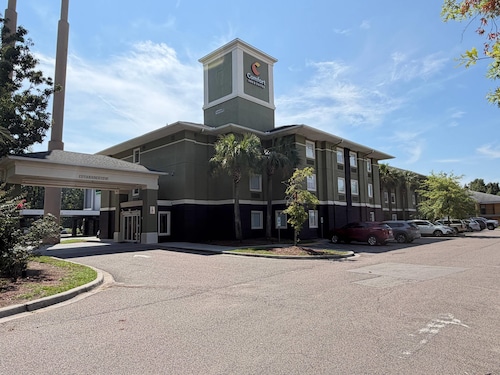 Comfort Inn & Suites Charleston Airport Convention Center
