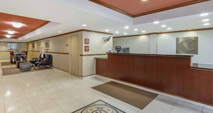Comfort Inn & Suites Charleston Airport Convention Center