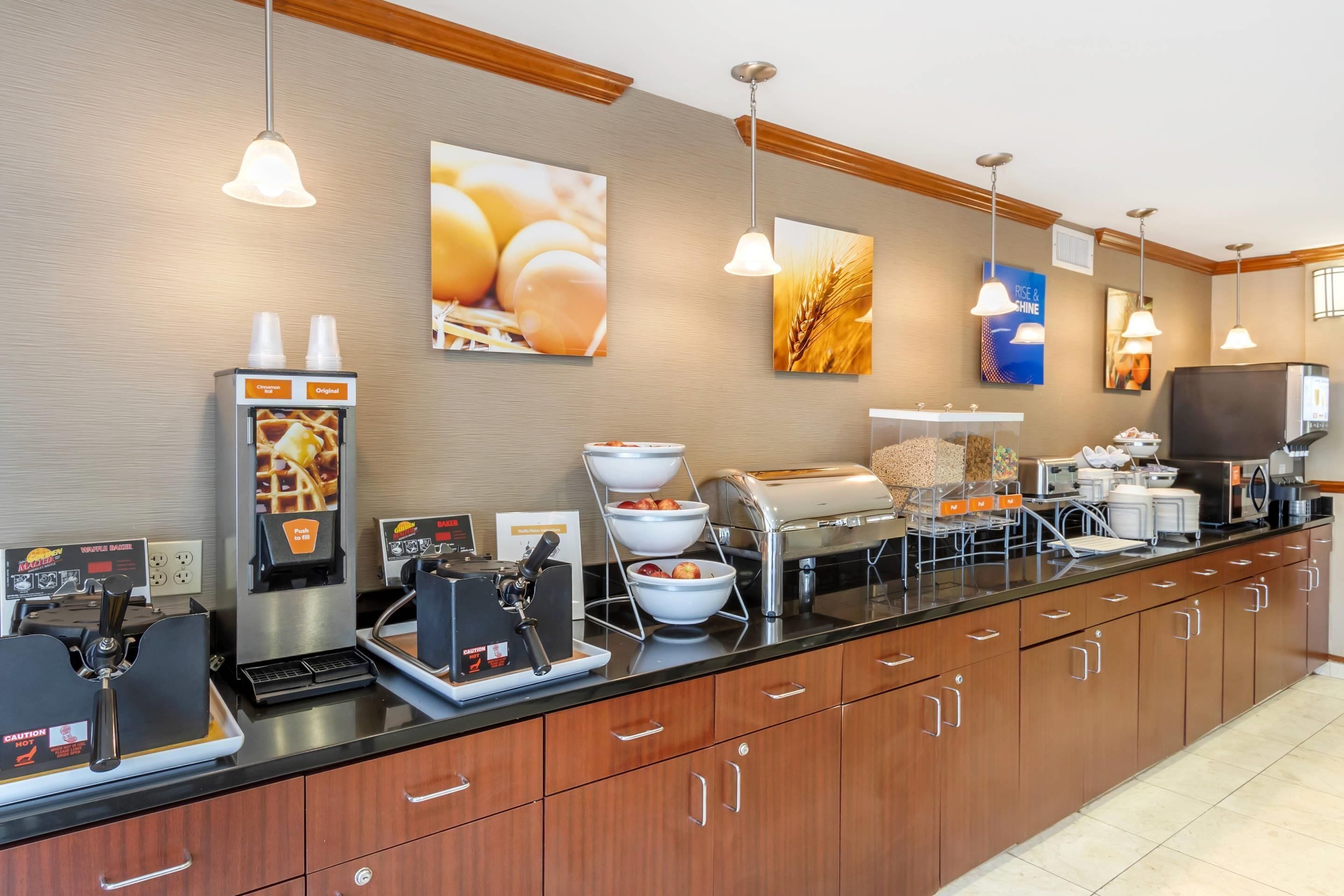 Photo - Comfort Inn & Suites Charleston Airport Convention Center