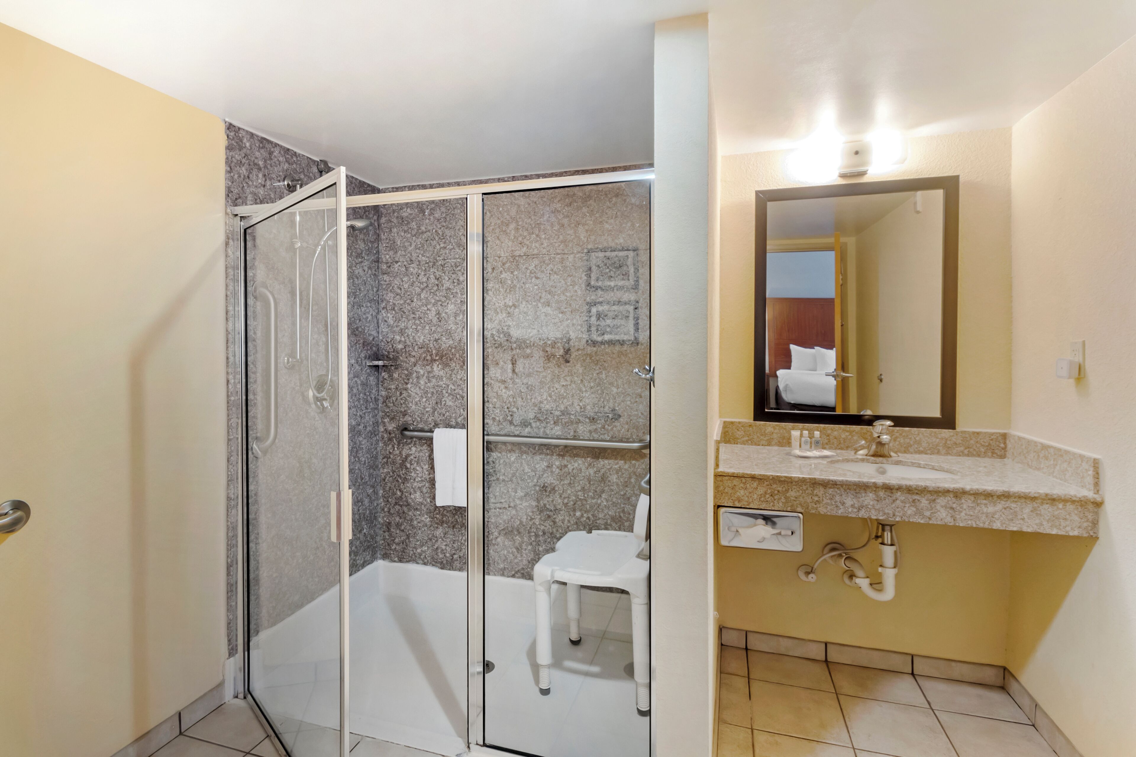 Photo - Comfort Inn & Suites Charleston Airport Convention Center