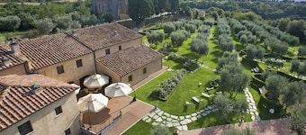 Sovana Hotel & Resort