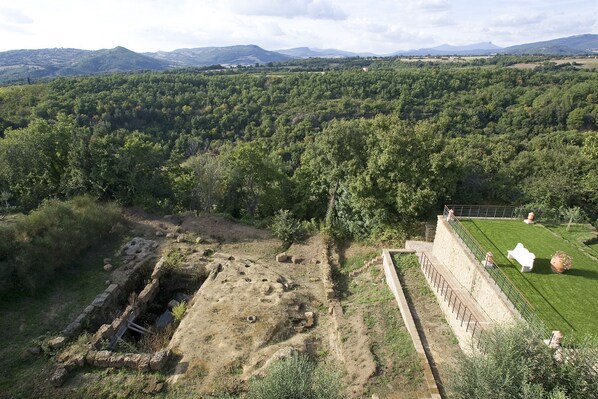 Aerial view - Sovana Hotel & Resort (Sorano)